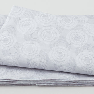 Essentials Circle Burst - Circle Burst Light Gray 3 Yard Cut
