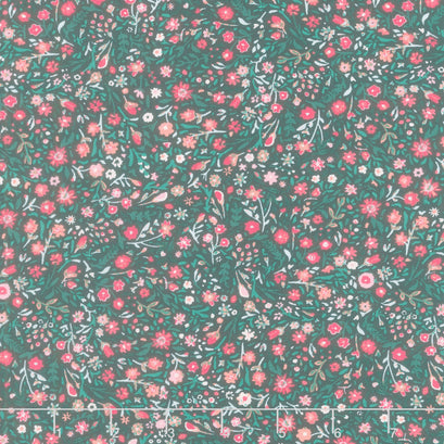 Wintertale - Wintertide Blooms Holly Yardage