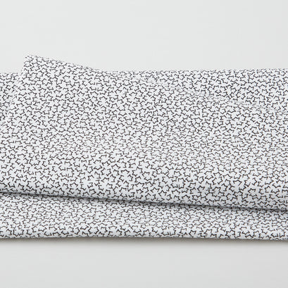 Quilter's Coordinates - Crackle White One Yard Cut