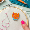 Cat Magnetic Needle Minder Alternative View #1