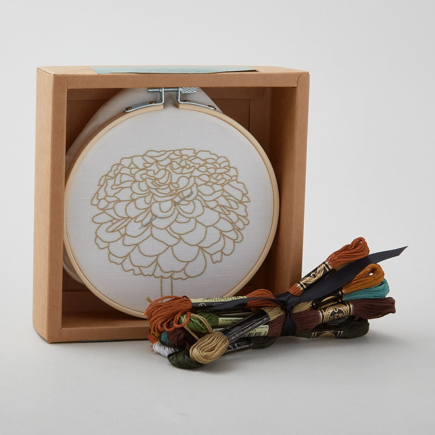 Zinnia No. 2 Bloom Embroidery Kit Alternative View #1