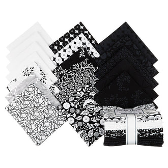 Jardin Noir Fat Quarter Bundle