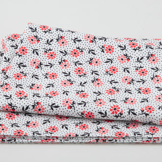 Kiss the Cook - Dancing Daisy Pearl 2 Yard Cut