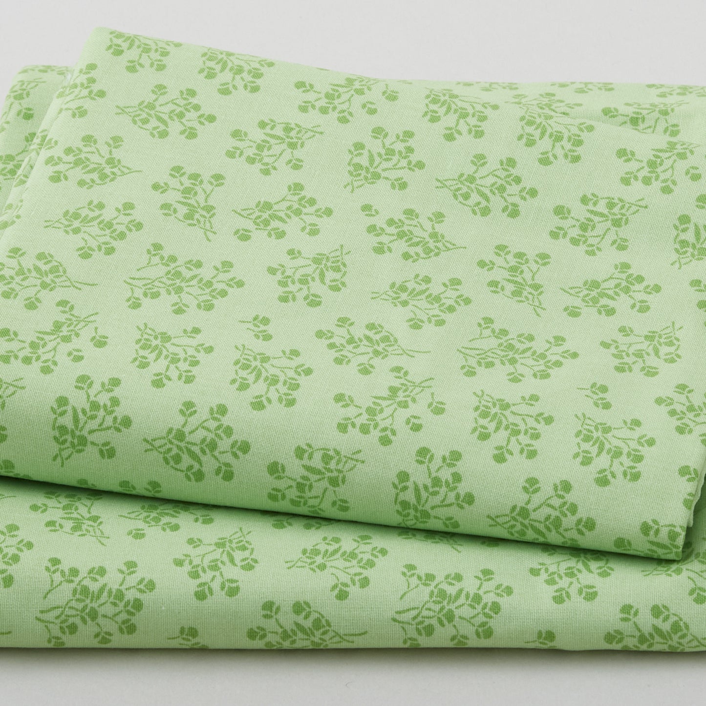 Bouquet Favorites - Bouquet Clusters Green 3 Yard Cut Primary Image