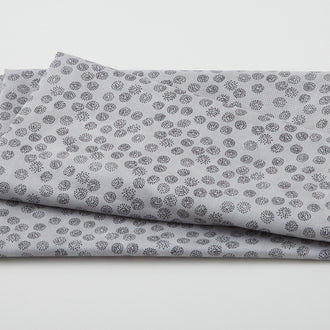 Quilter's Coordinates - Dotted Flowers Gray One Yard Cut