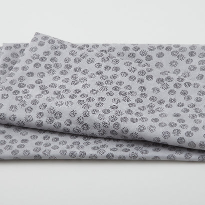 Quilter's Coordinates - Dotted Flowers Gray One Yard Cut