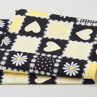 Smell of Daisies - Patch Black 2 Yard Cut