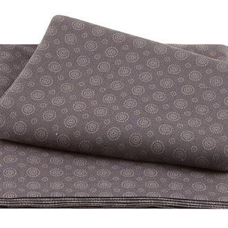 Wilmington Essentials - Dash of Pepper Concentric Circles Med Charcoal 3 Yard Cut