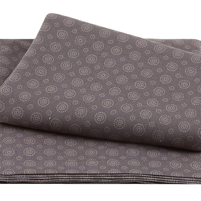 Wilmington Essentials - Dash of Pepper Concentric Circles Med Charcoal 3 Yard Cut