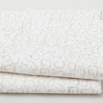 QE6: Splash Batiks - Lynx Whisper 2 Yard Cut