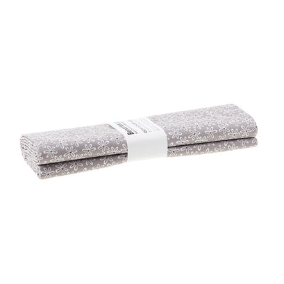 Full Bloom - Oops A Daisy Light Grey 2 Yard Cut