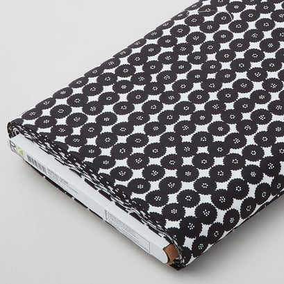 Jardin Noir - Jet Flowers 10 Yard Bolt