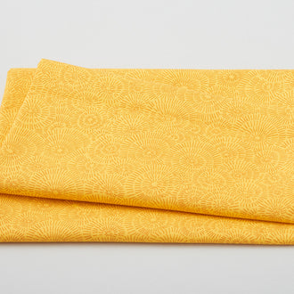 Quilter's Coordinates - Lined Flowers Yellow One Yard Cut