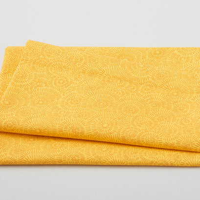 Quilter's Coordinates - Lined Flowers Yellow One Yard Cut