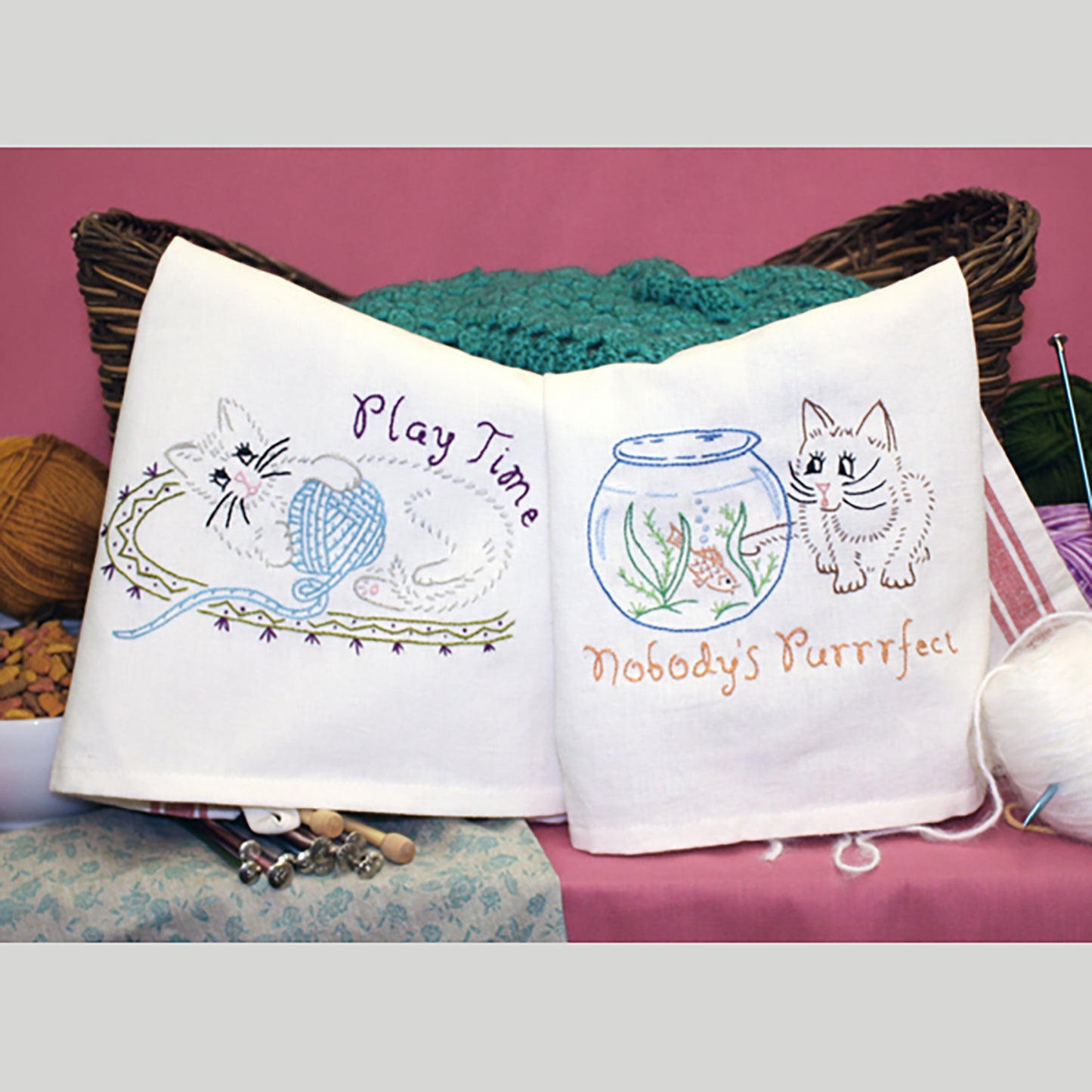 Aunt Martha's Clever Kitties Iron-On Embroidery Pattern Alternative View #5