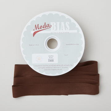 Bella Solid Bias Binding 20 Yard Spool - Moda U Brown Primary Image