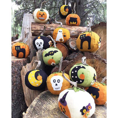 Eek! Spooks! Stuffed Pumpkins Ornament Kit