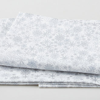 Star Sprinkle - Snow Crystals White/Silver 2 Yard Cut