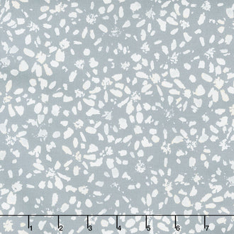 Natural Blooms - Daisies Dolphin Yardage