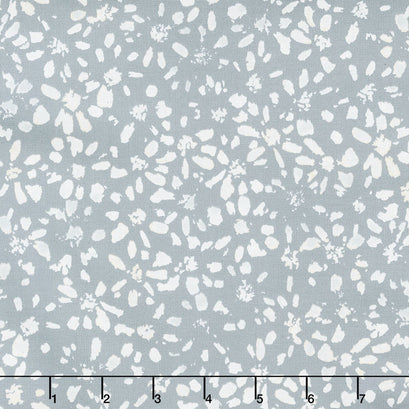Natural Blooms - Daisies Dolphin Yardage