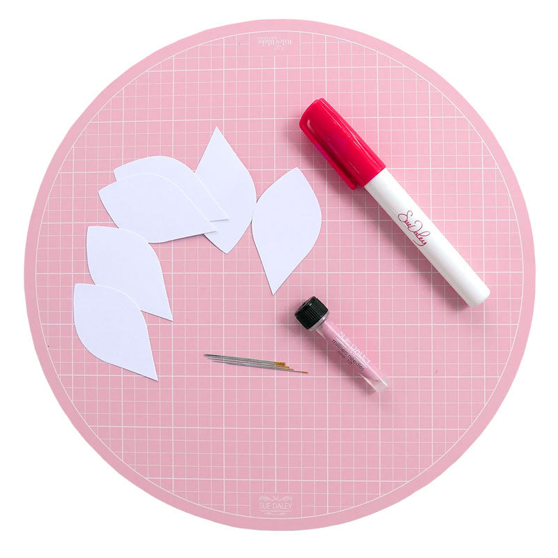 Sue Daley 10 Round Rotating Cutting Mat - Pink